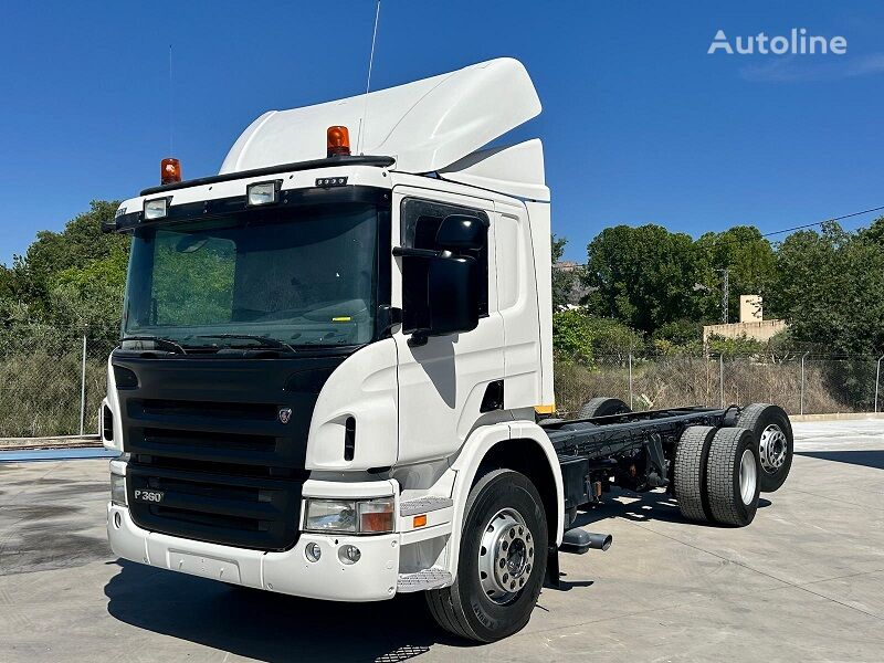 Scania P 360  camión chasis