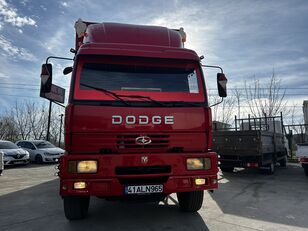 Dodge 32.260 camión con lona corredera