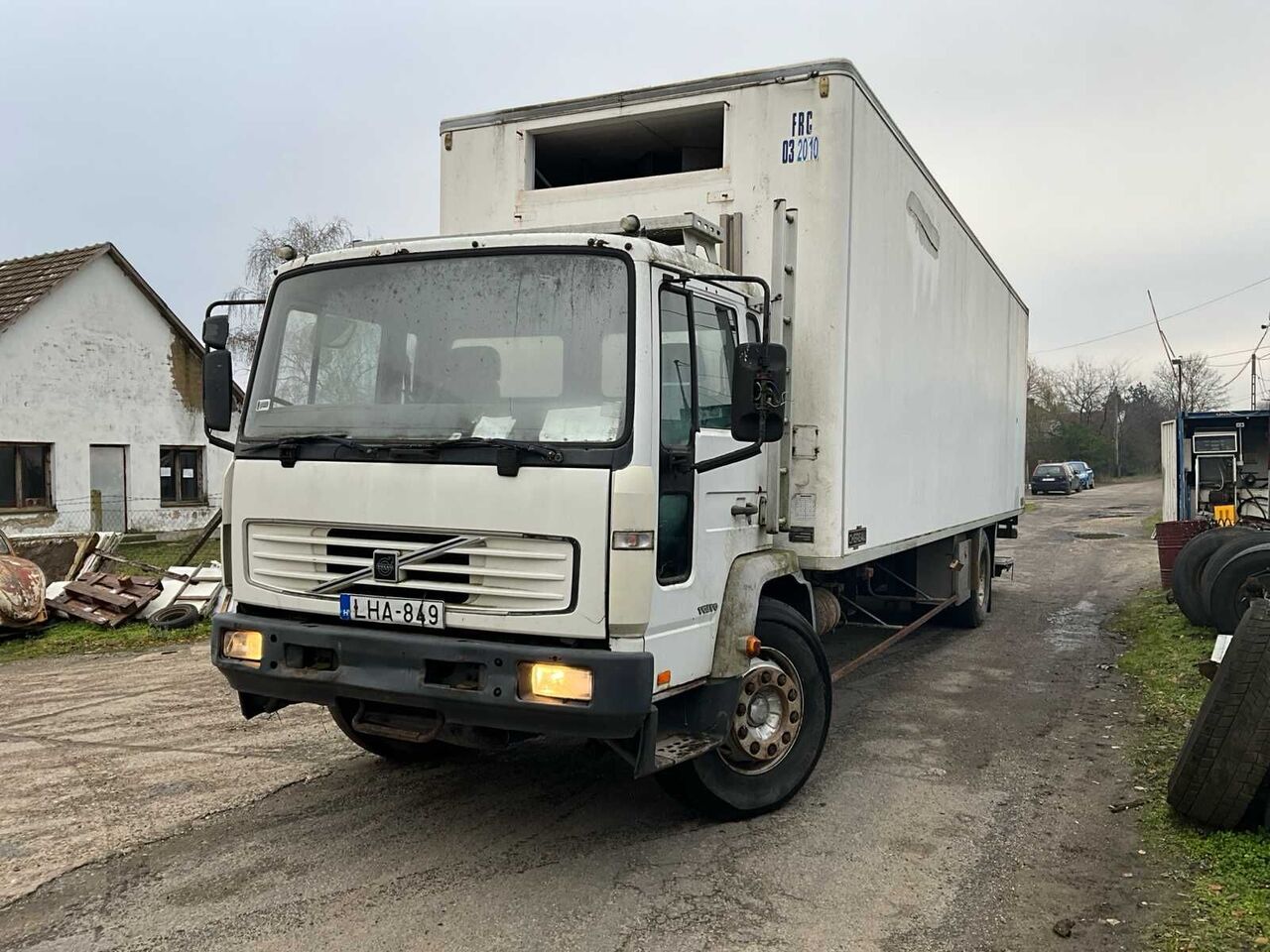 Volvo FL 6 camión furgón